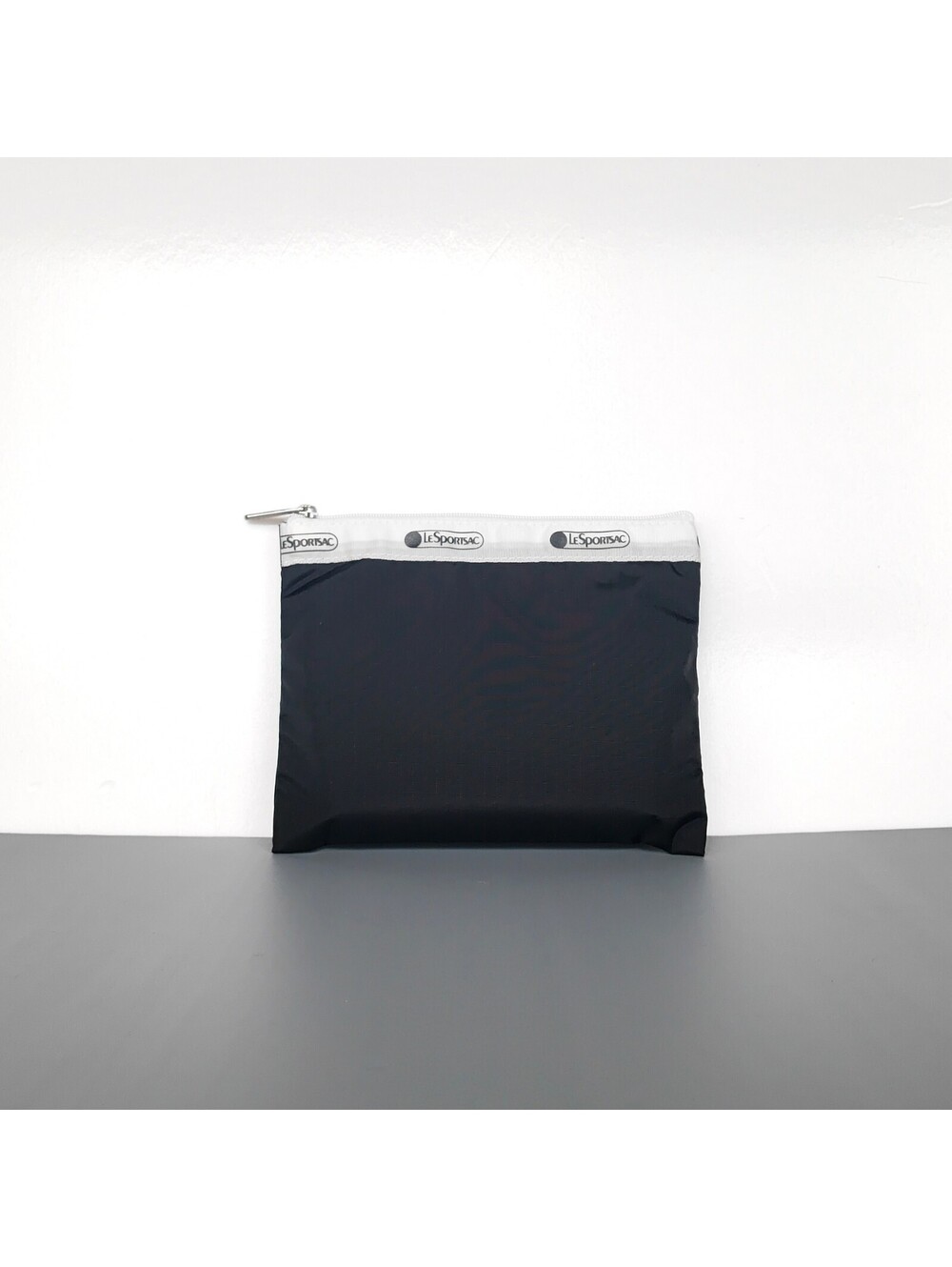 LeSportsac Black 1-Zipper Pouch NWOT